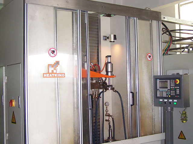 06中频感应淬火机